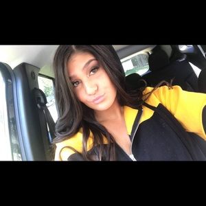 Meet your Posher, Samantha